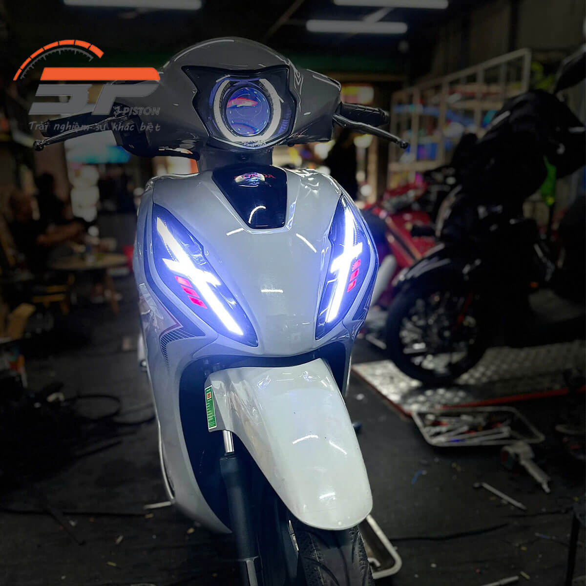 Đèn Audi Mẫu Chữ X Cho Xe Vision 15 Đèn Audi mẫu chữ X cho xe Vision