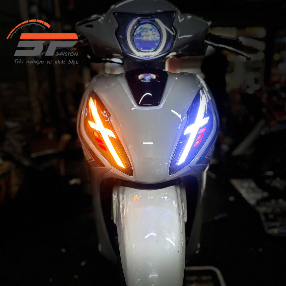 Đèn Audi mẫu chữ X cho xe Vision