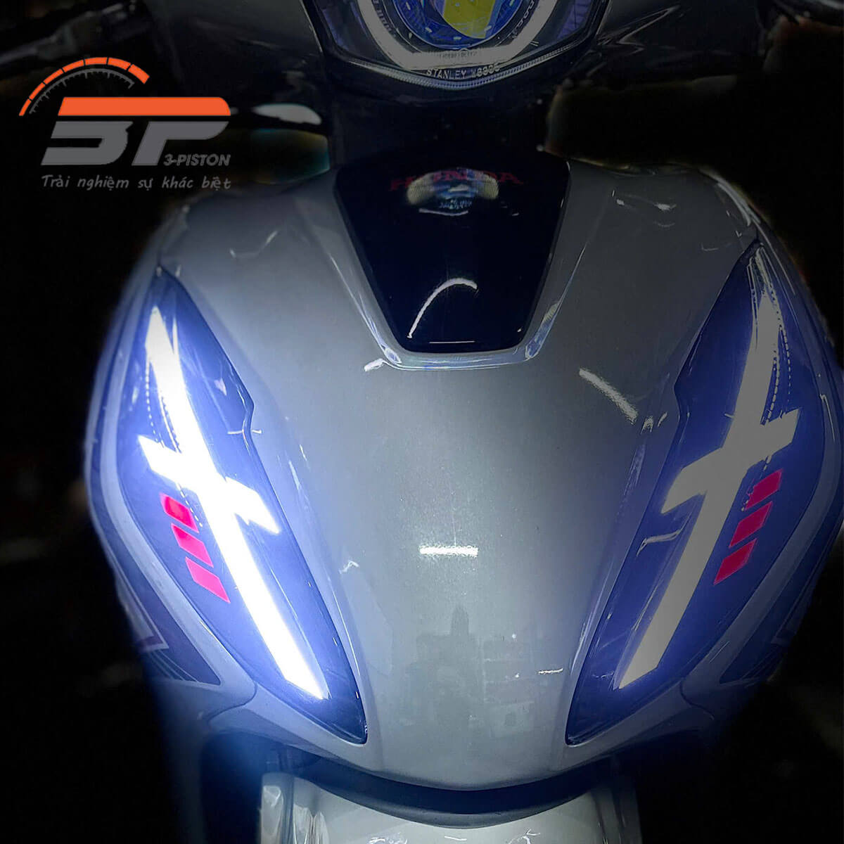 Đèn Audi Mẫu Chữ X Cho Xe Vision 5 Đèn Audi mẫu chữ X cho xe Vision